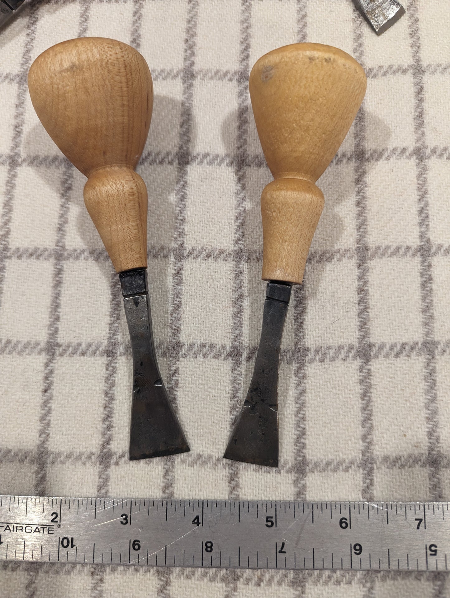 Buttonhole Chisels