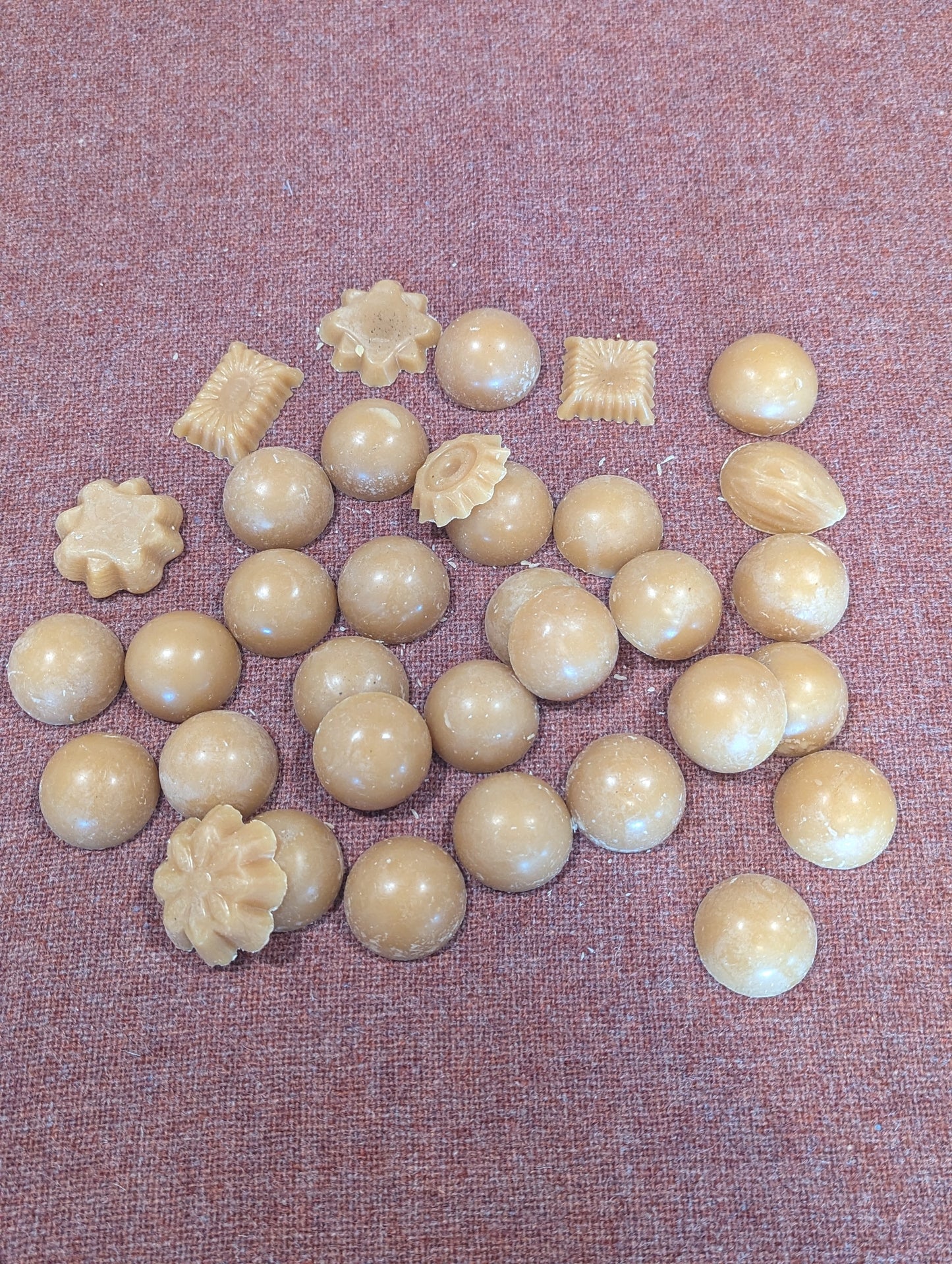 Bee's Wax Cake